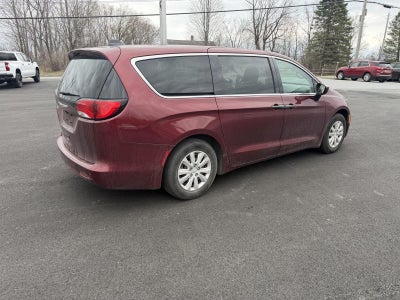 2021 Chrysler Voyager L