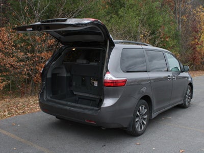 2019 Toyota Sienna XLE