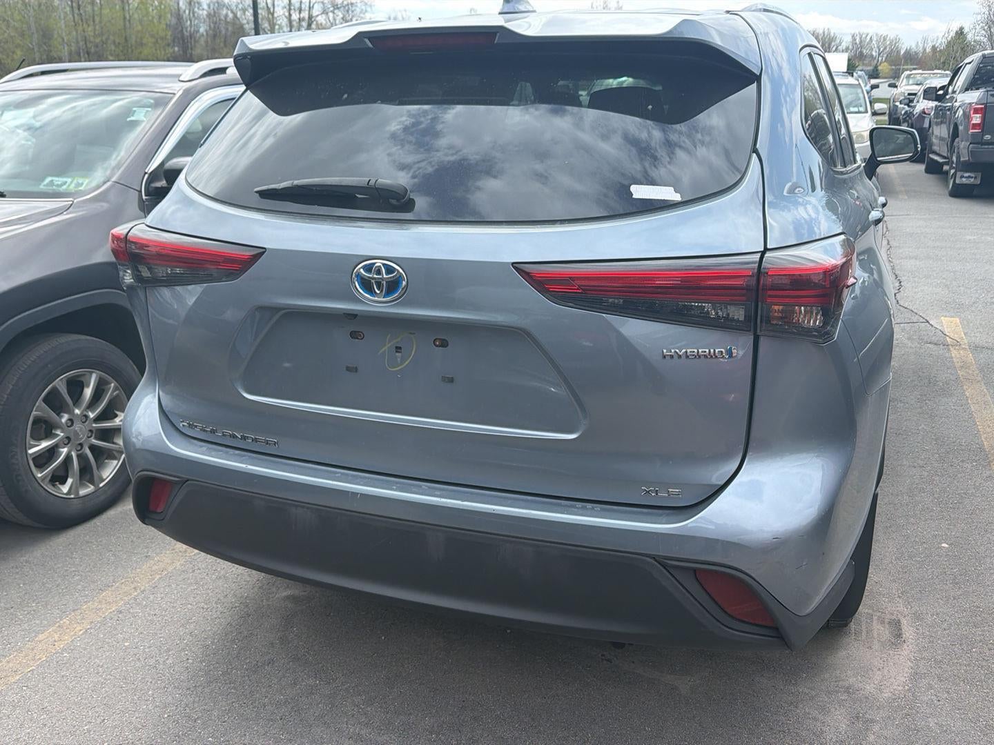 2022 Toyota Highlander Hybrid XLE