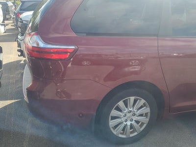 2017 Toyota Sienna LE