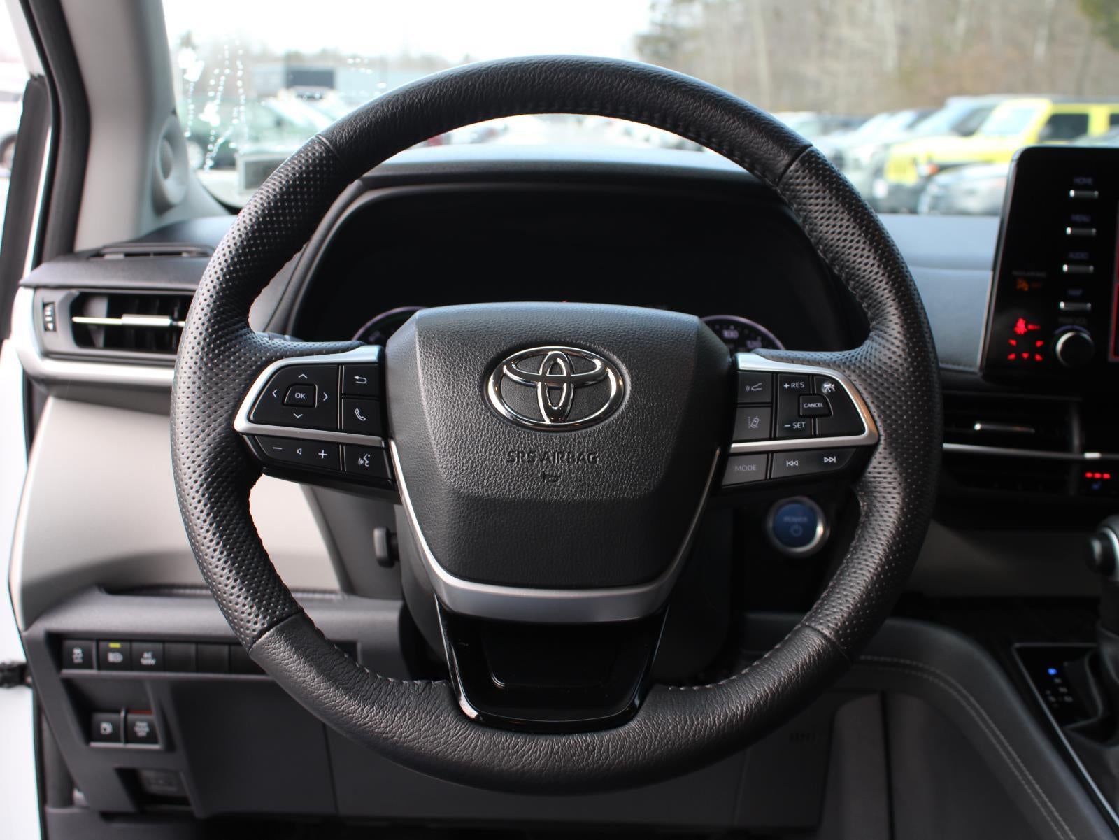 2023 Toyota Sienna Limited