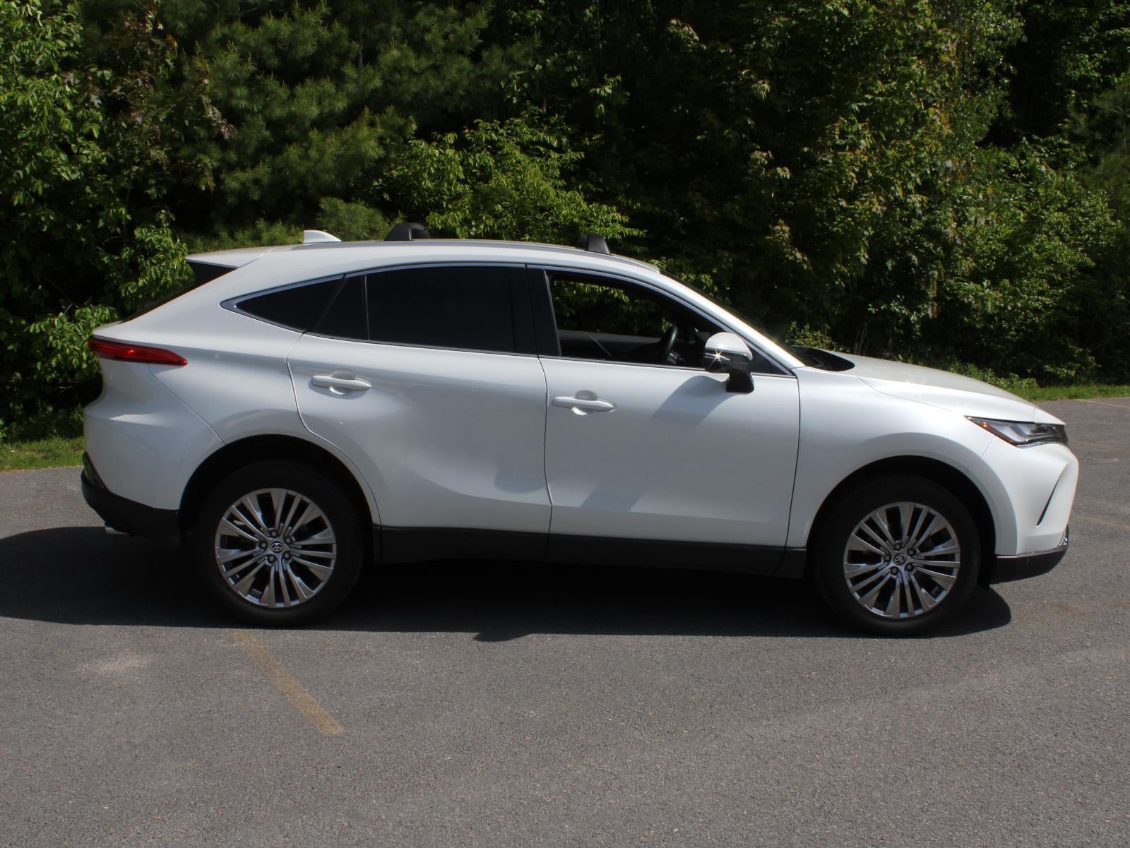 2023 Toyota Venza LE