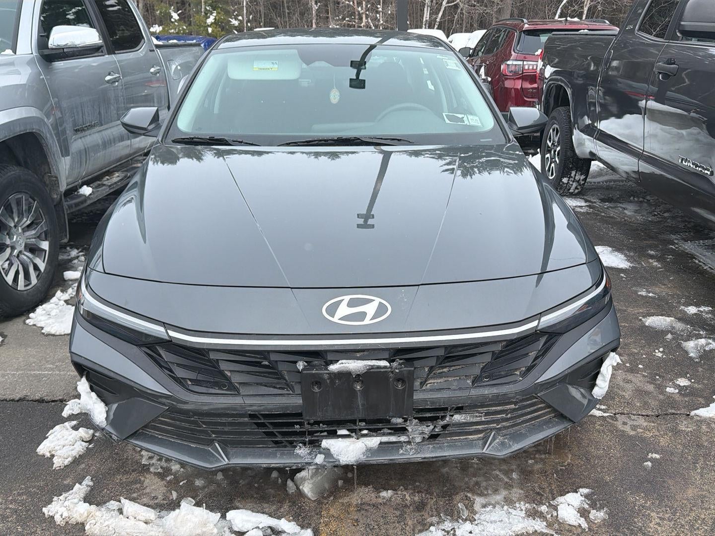 2024 Hyundai Elantra SE