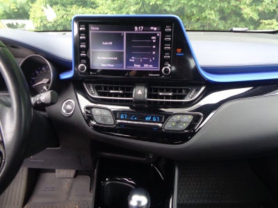 2022 Toyota C-HR XLE