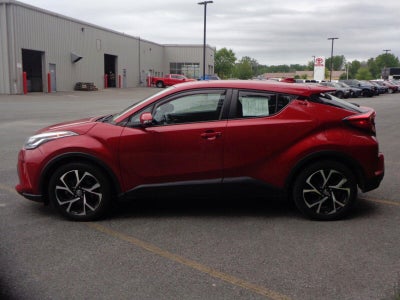 2022 Toyota C-HR XLE