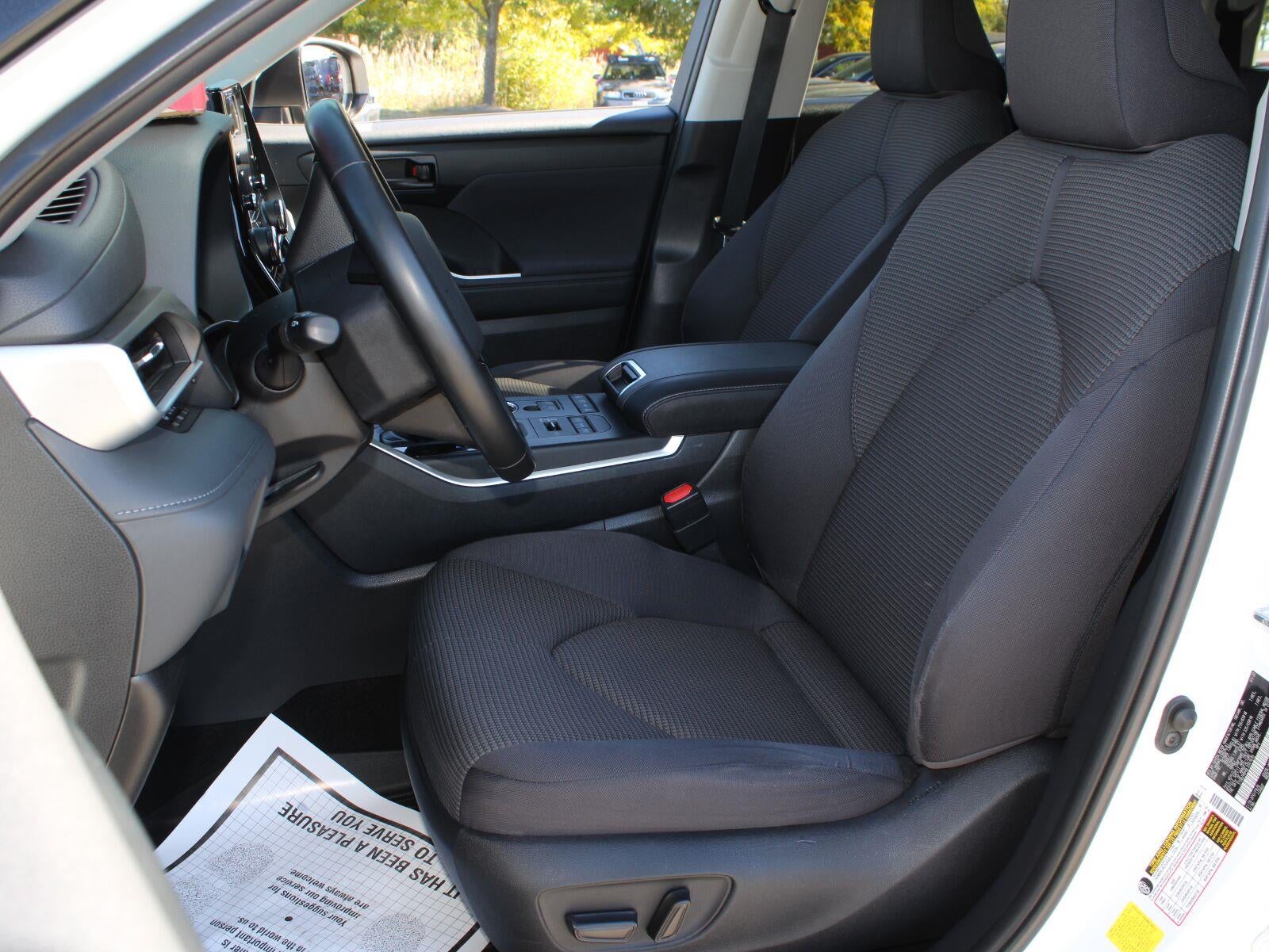 2020 Toyota Highlander LE
