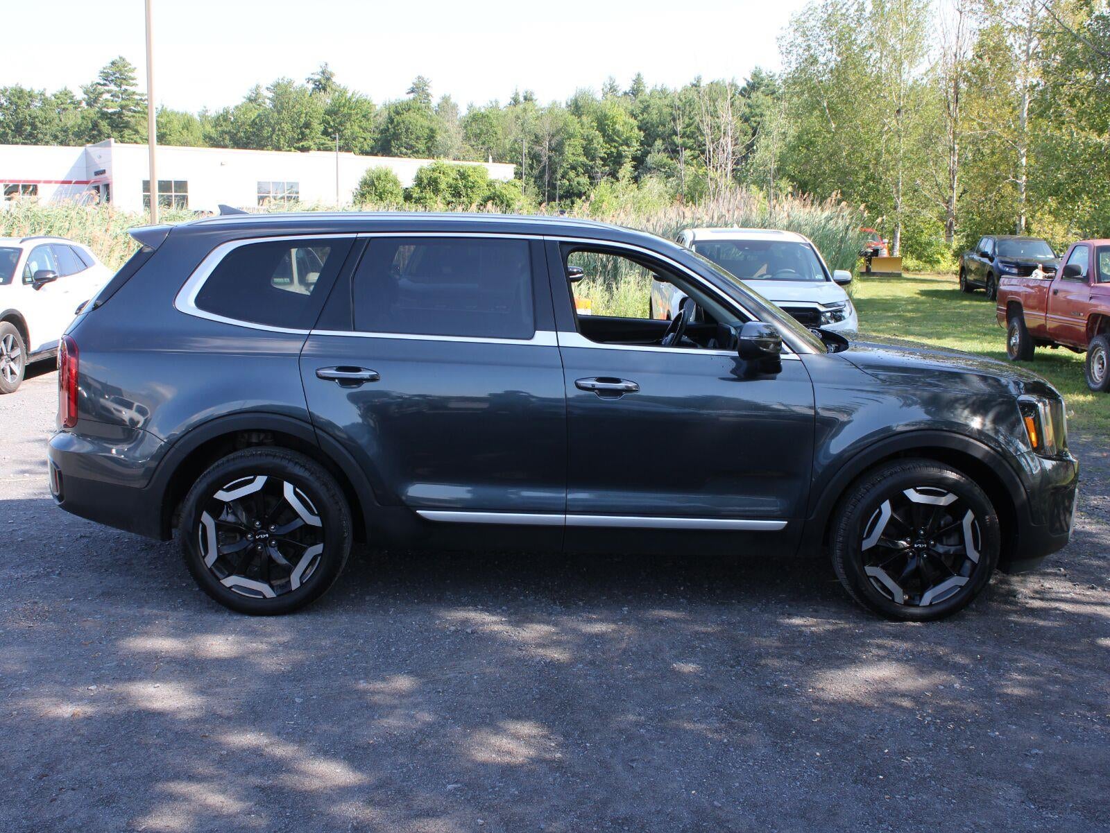 2024 Kia Telluride S