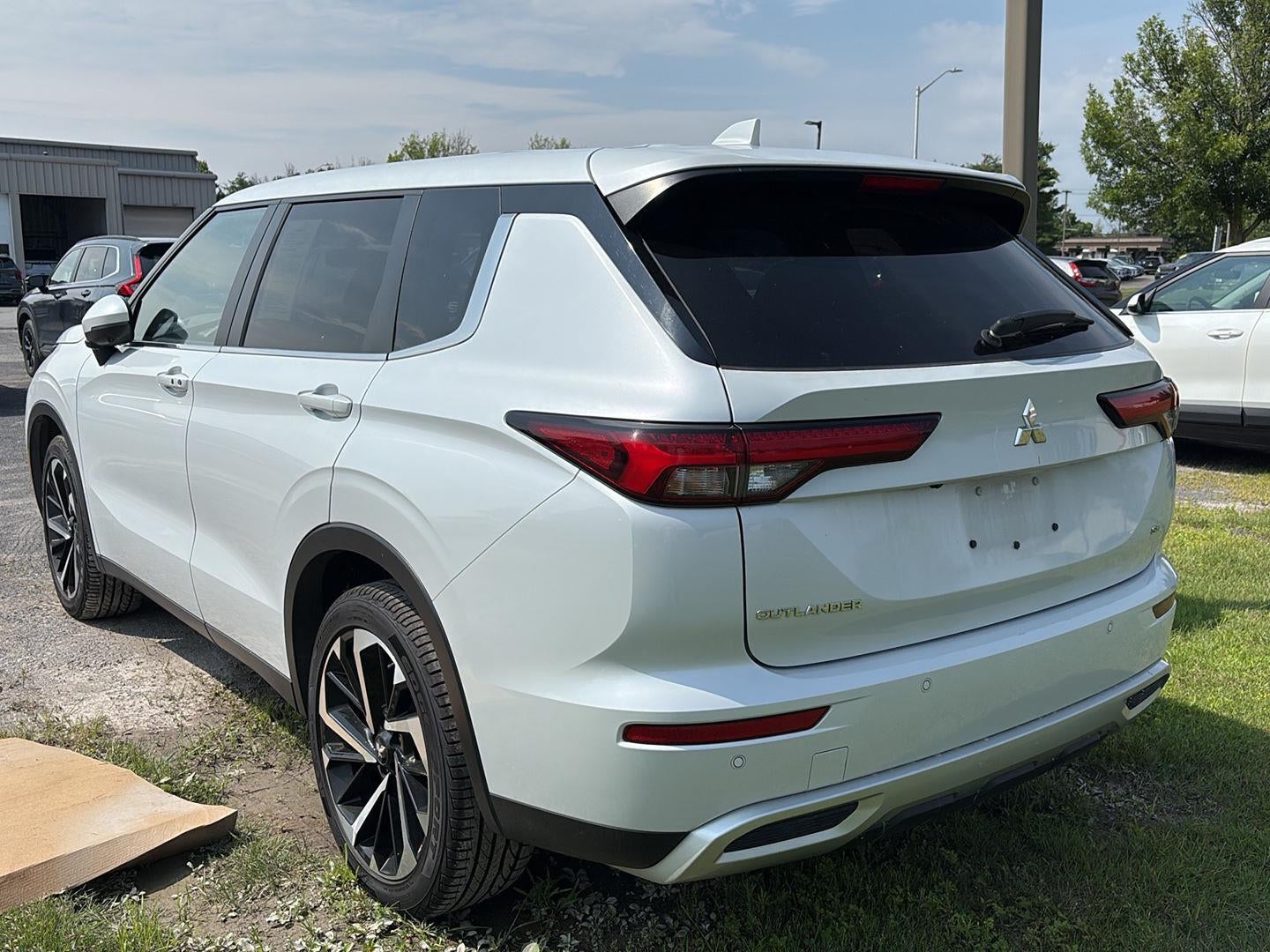 2024 Mitsubishi Outlander Black Edition