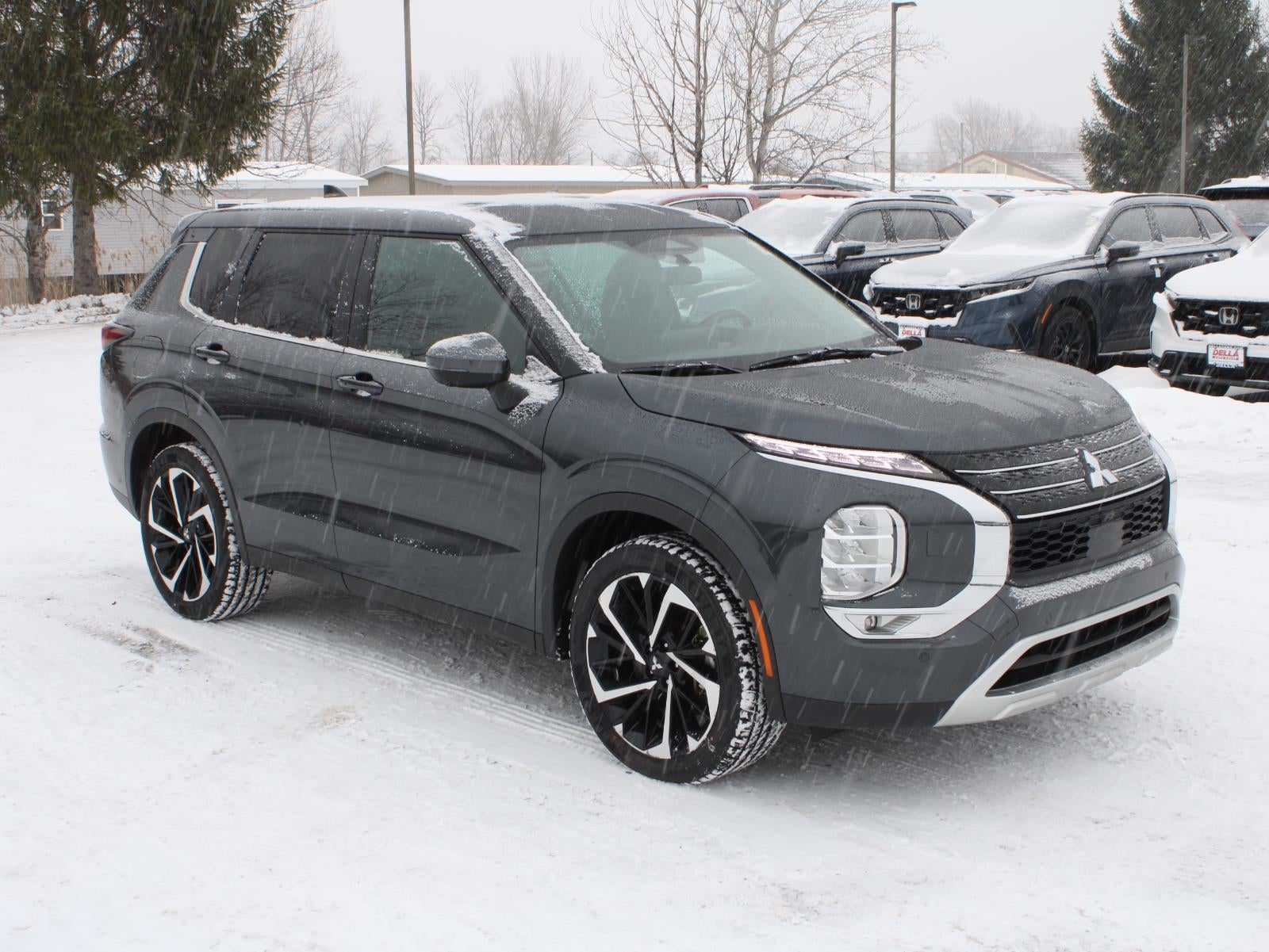 2024 Mitsubishi Outlander SE Black Edition Four Wheel Drive CVT