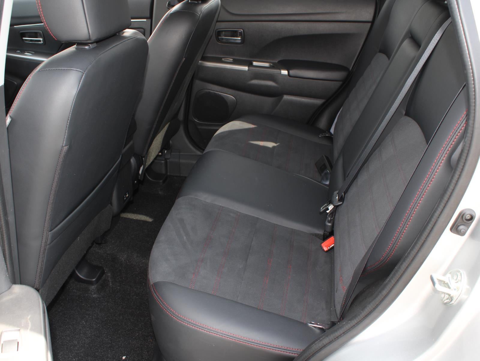 2025 Mitsubishi Outlander Sport SE