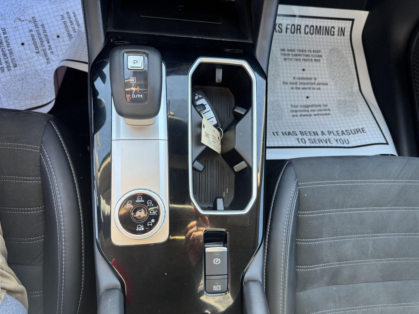 2025 Mitsubishi Outlander SE