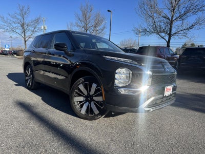 2025 Mitsubishi Outlander SE