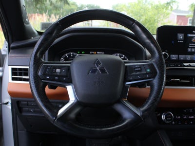 2022 Mitsubishi Outlander SEL