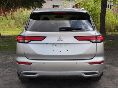 2022 Mitsubishi Outlander SEL