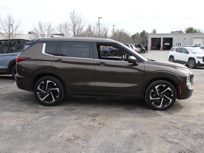 2023 Mitsubishi Outlander SEL