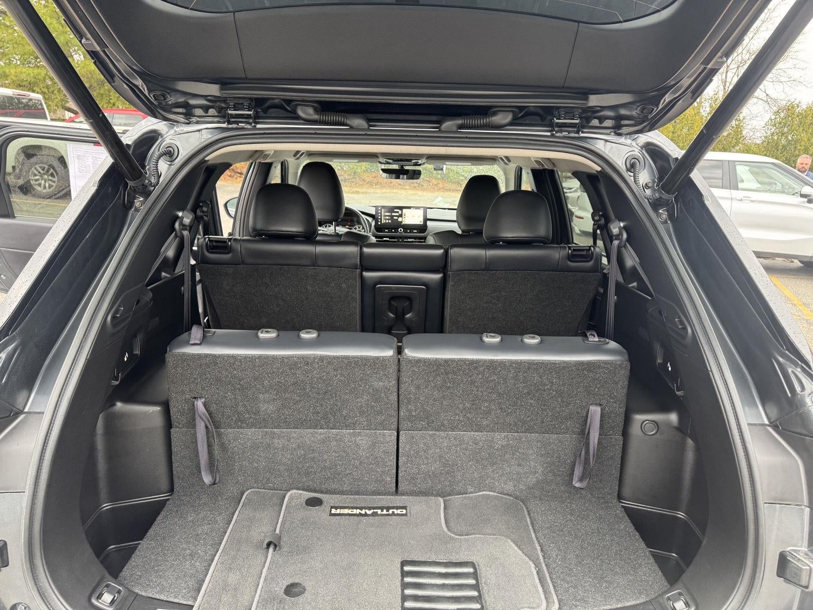 2025 Mitsubishi Outlander SE