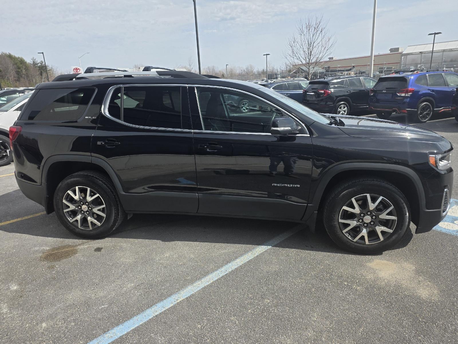 2023 GMC Acadia SLE