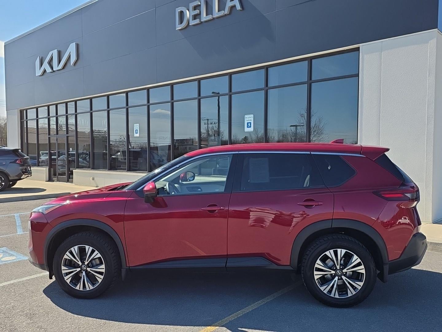 2021 Nissan Rogue SV