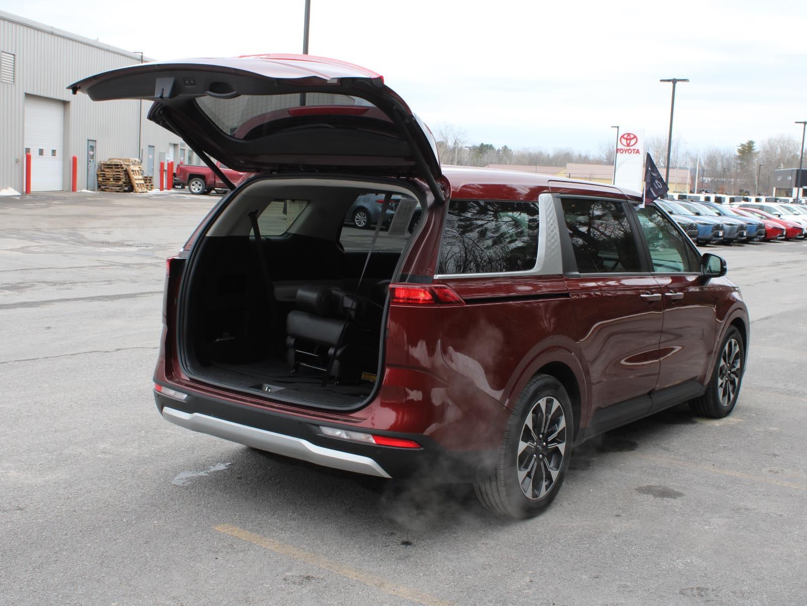 2022 Kia Carnival EX