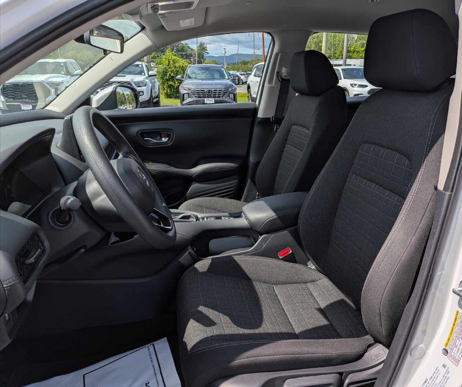 2025 Honda HR-V LX