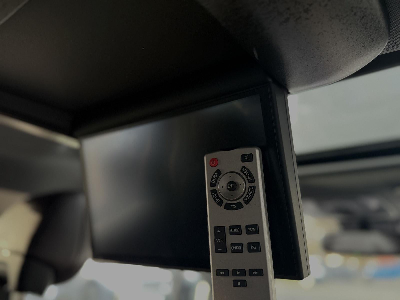 2022 Toyota Sienna Platinum