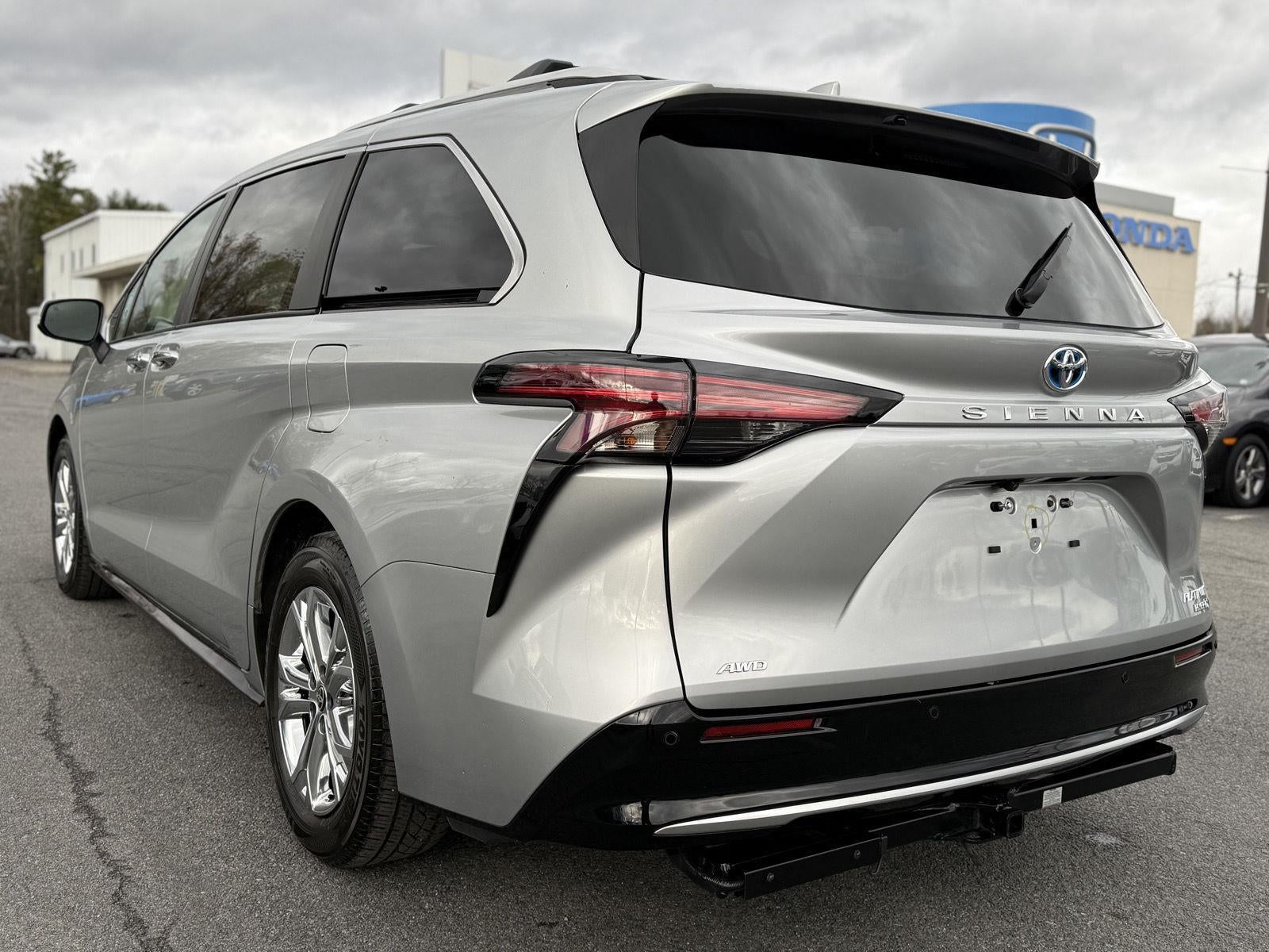 2022 Toyota Sienna Platinum