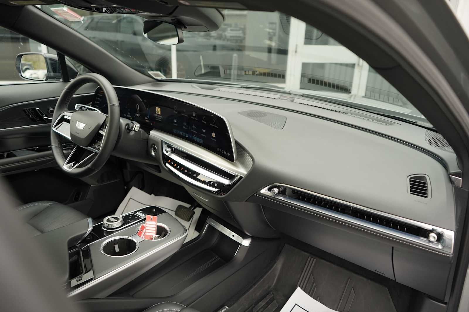 2024 Cadillac LYRIQ Sport