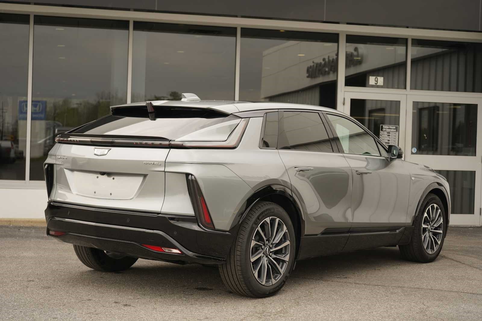 2024 Cadillac LYRIQ Sport