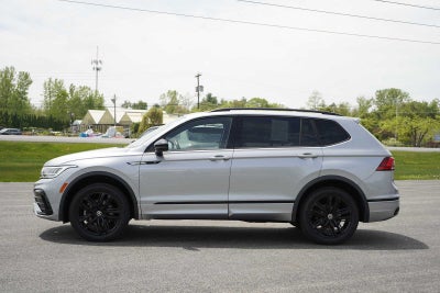 2022 Volkswagen Tiguan SE R-Line Black