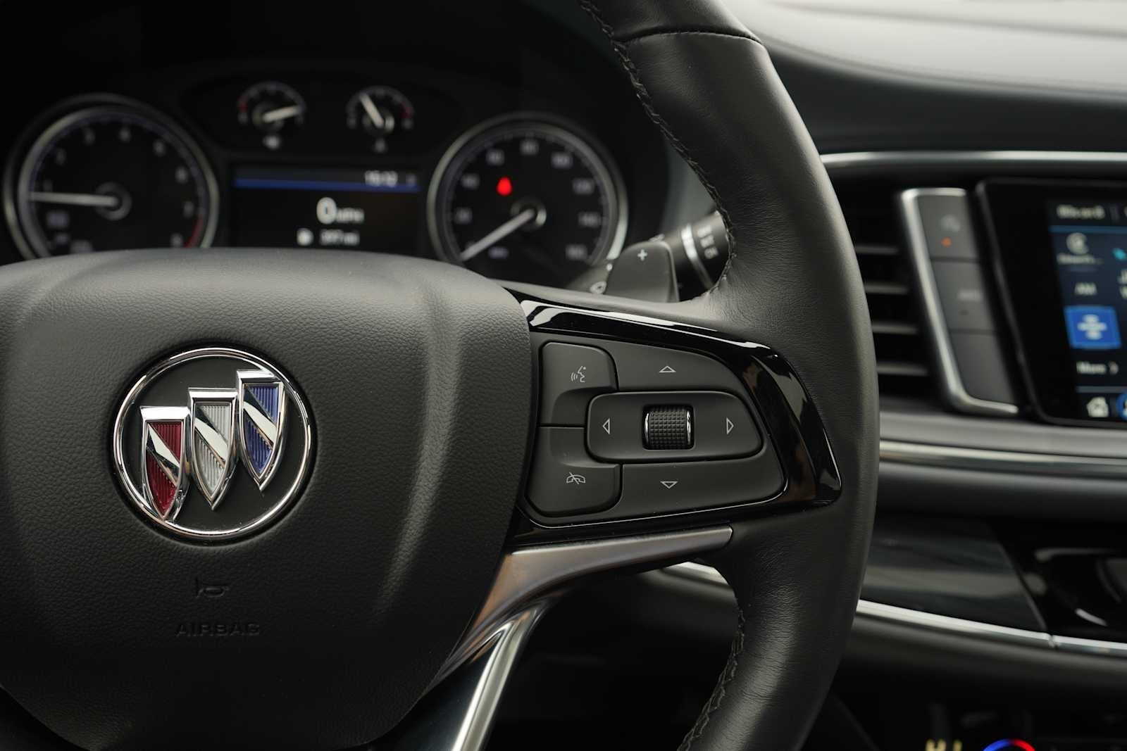 2023 Buick Enclave Essence