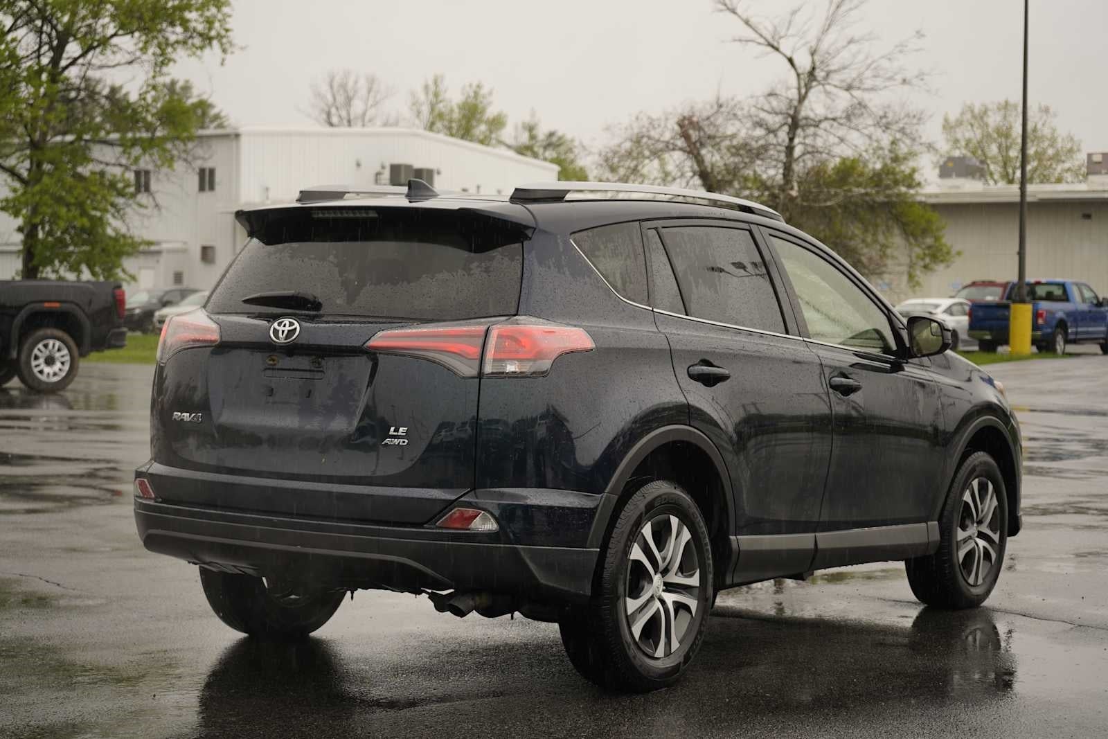 2018 Toyota RAV4 LE