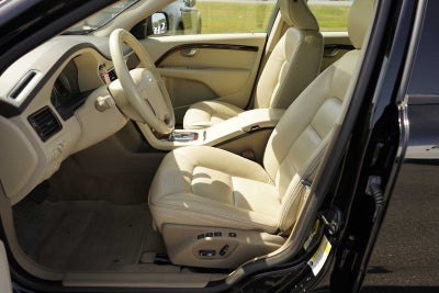 2008 Volvo XC70 Base