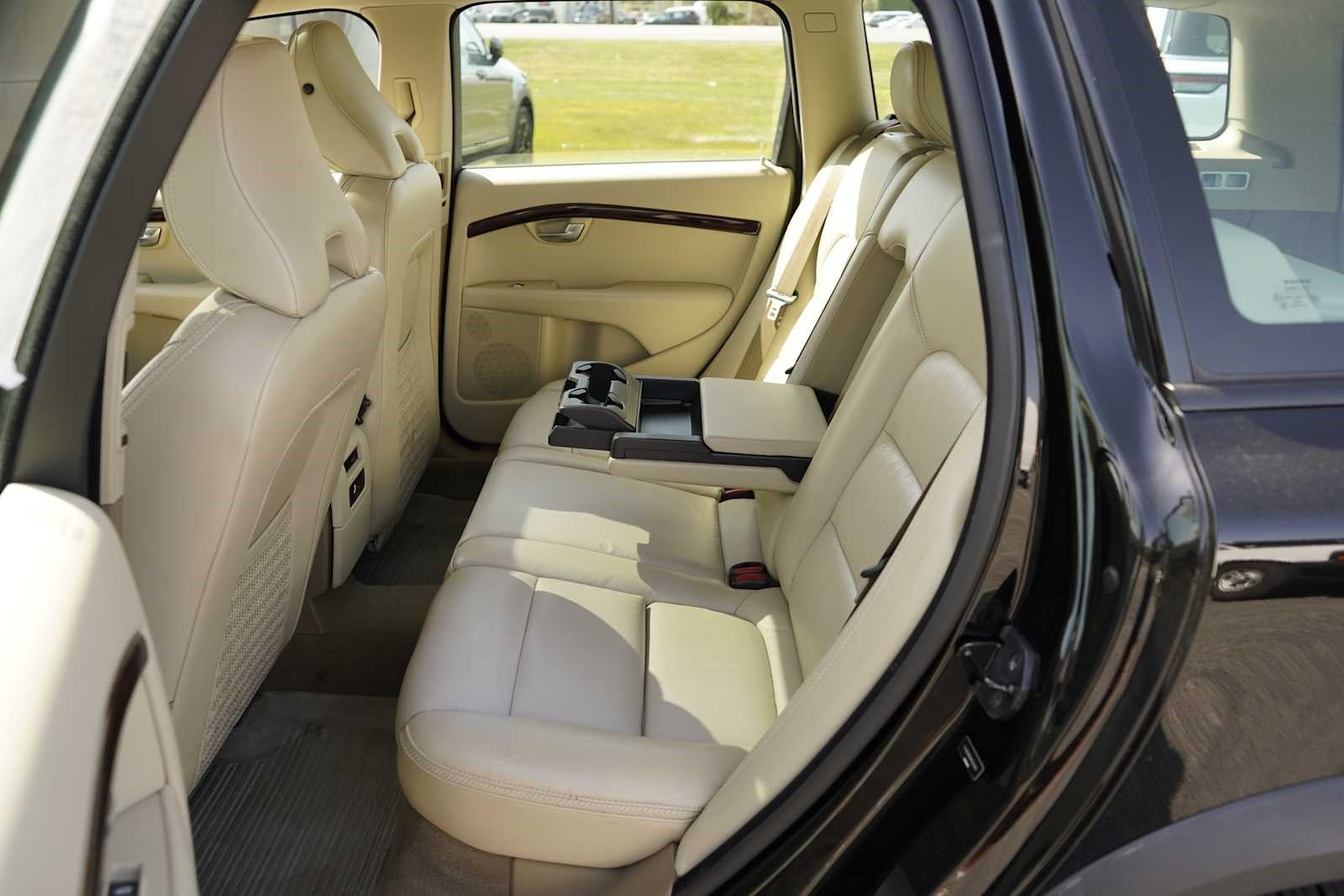 2008 Volvo XC70 Base