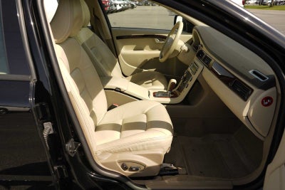 2008 Volvo XC70 Base