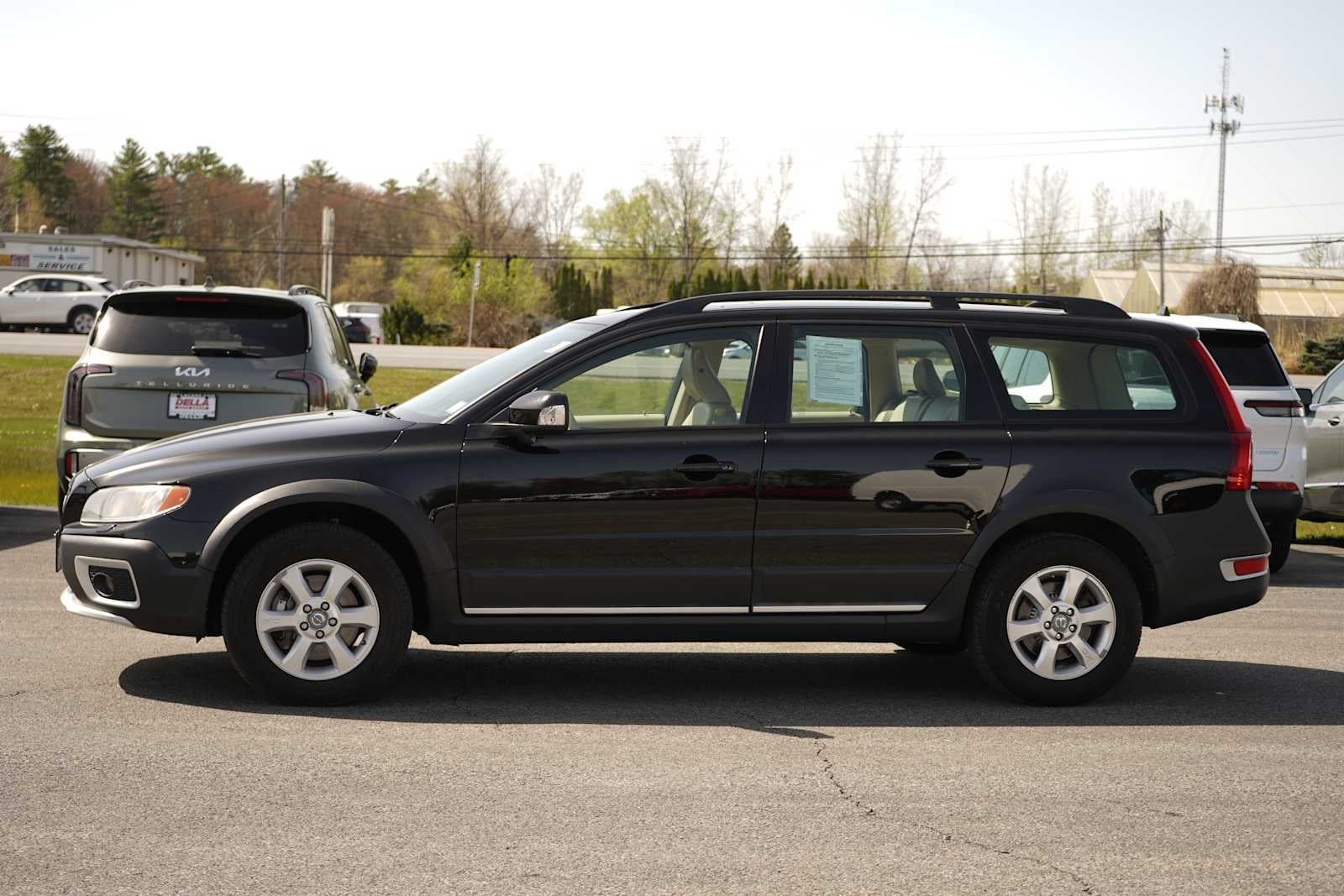 2008 Volvo XC70 Base