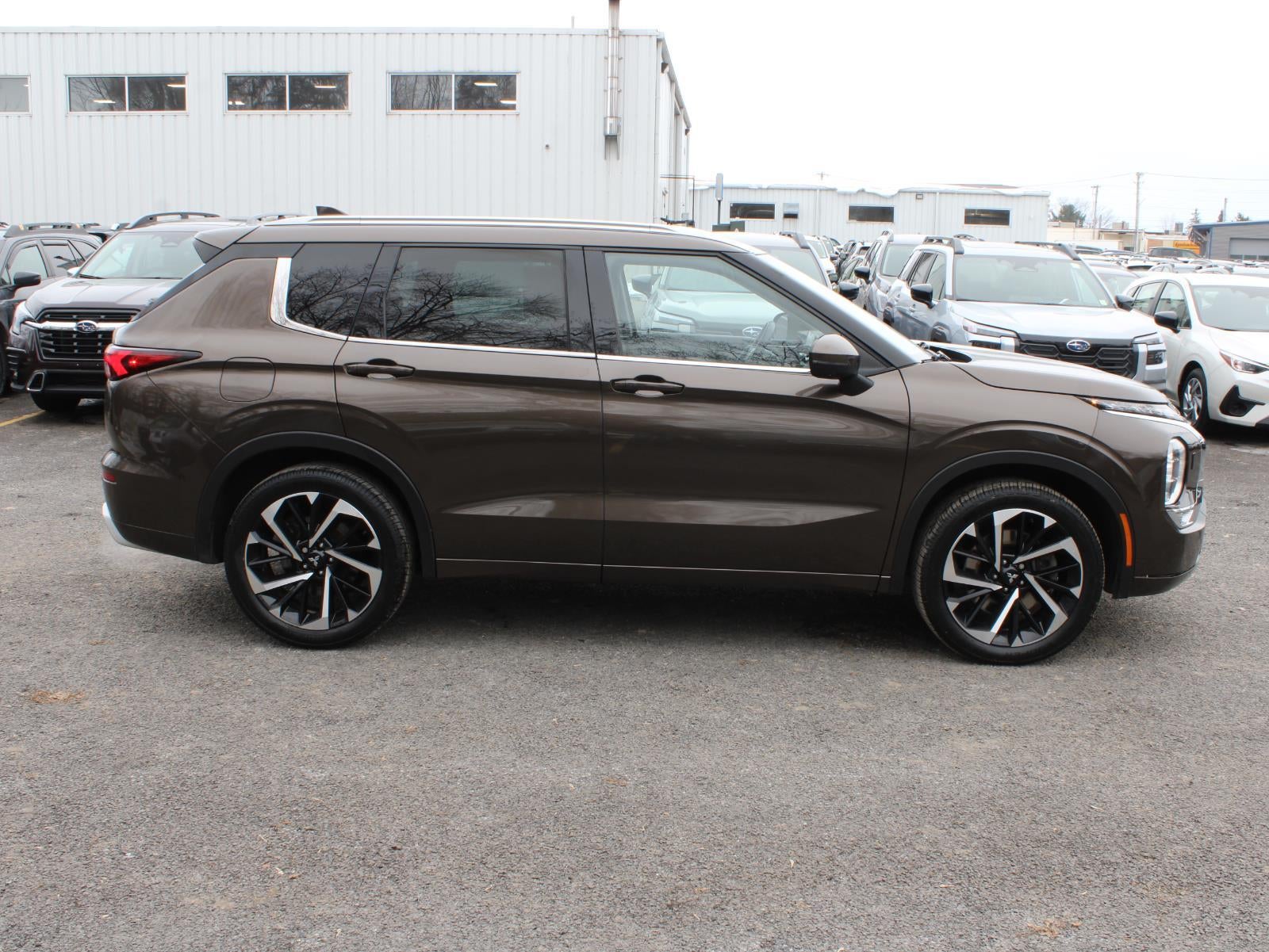 2023 Mitsubishi Outlander SEL