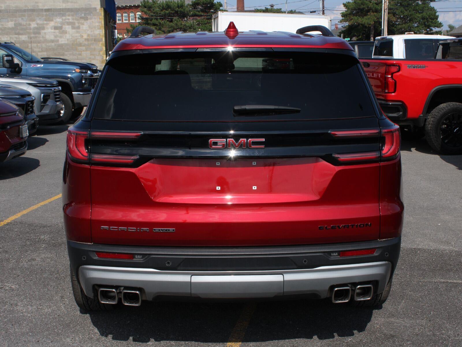 2025 GMC Acadia Elevation