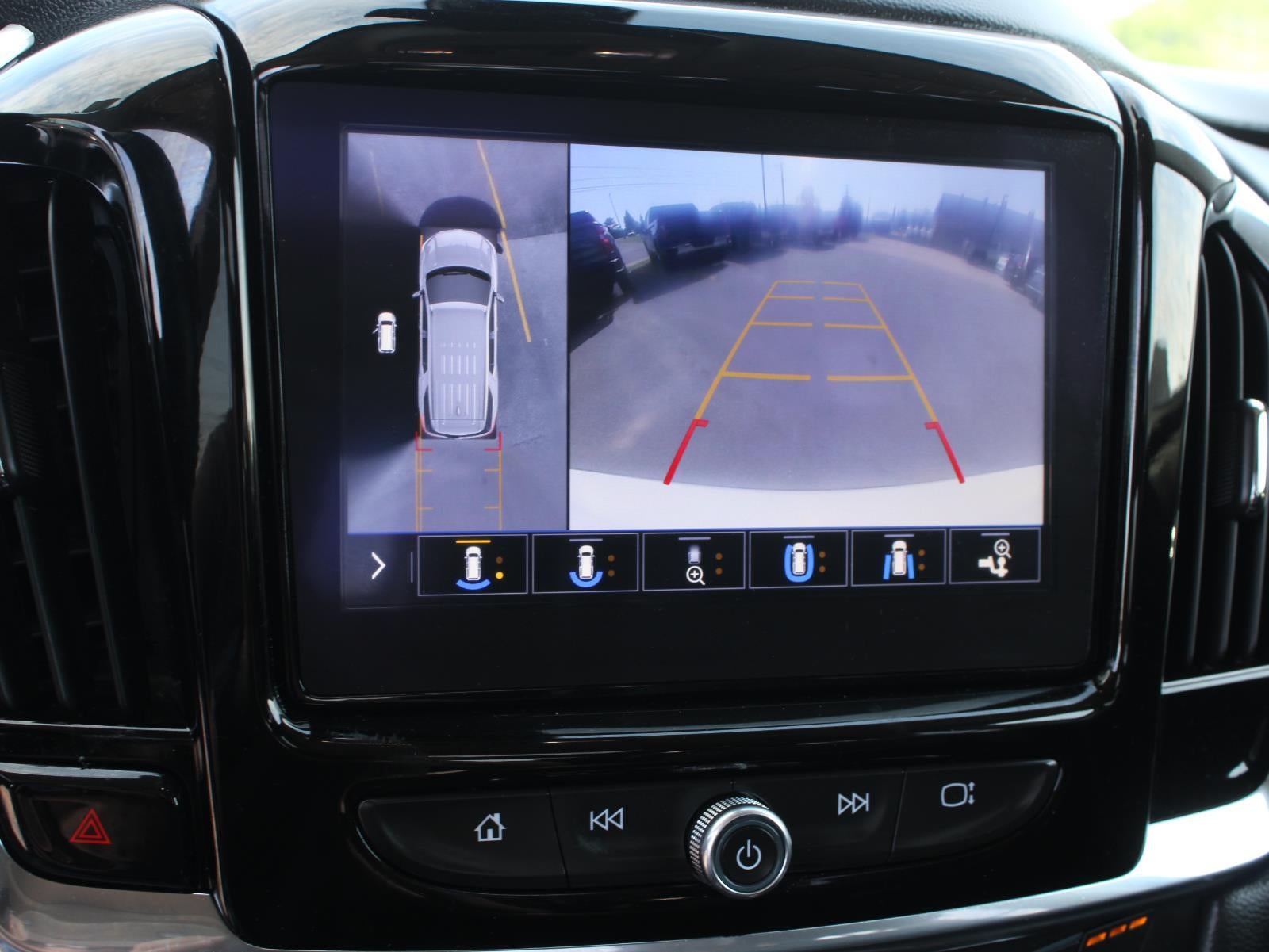 2021 Chevrolet Traverse Premier