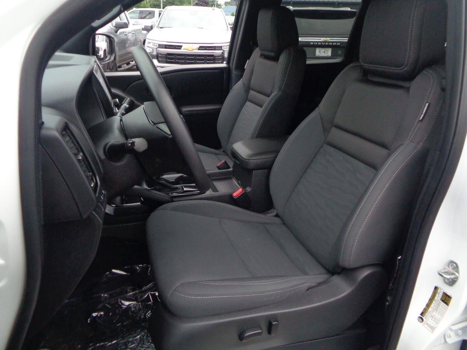 2023 Nissan Frontier Crew Cab SV 4x4