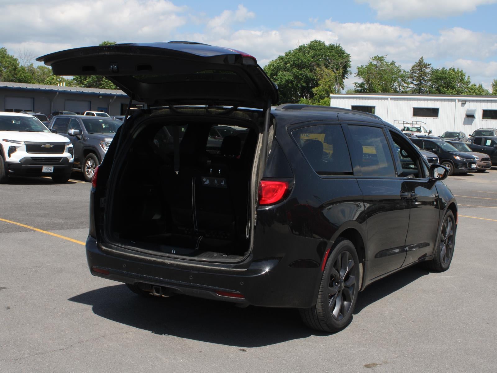2020 Chrysler Pacifica Touring L