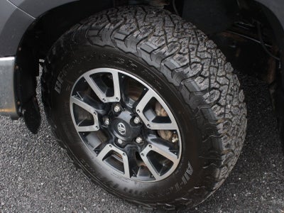 2017 Toyota Tundra SR5 5.7L V8